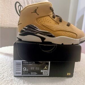 Jordan Kids Sneakers in Tan and Black